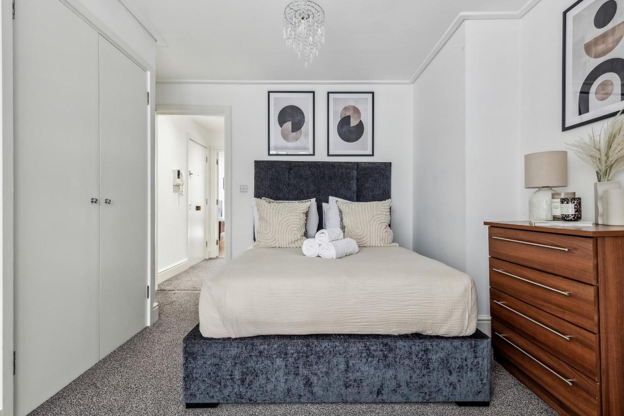 Bnbnova - Holborn & With Patio * London